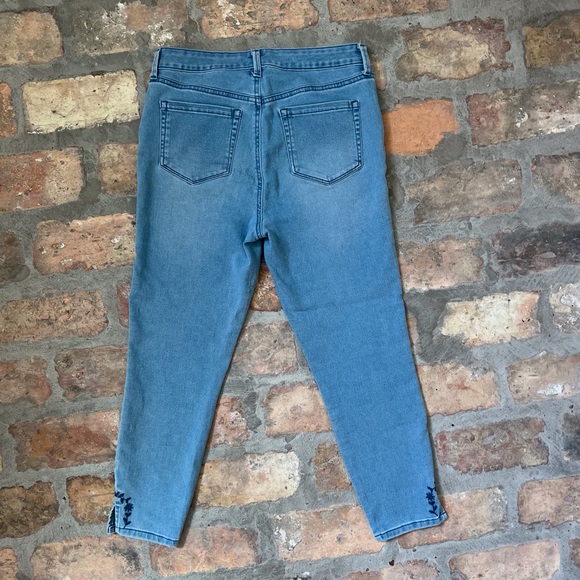 SALE! Style & Co. Ankle jeans - Picture 2 of 9